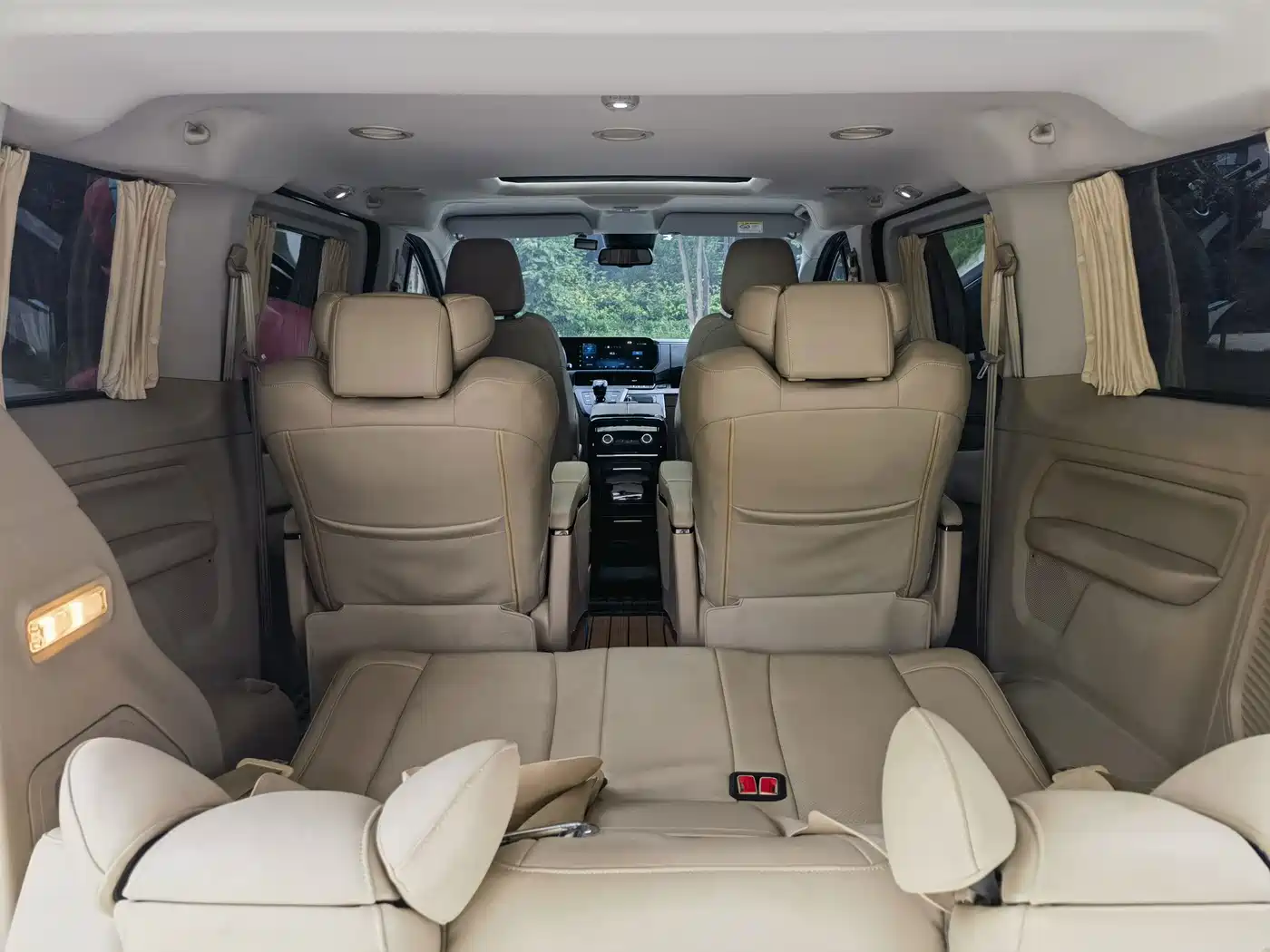 Ford Tourneo 2023 2023 Model 2.0T Auto Premium Edition