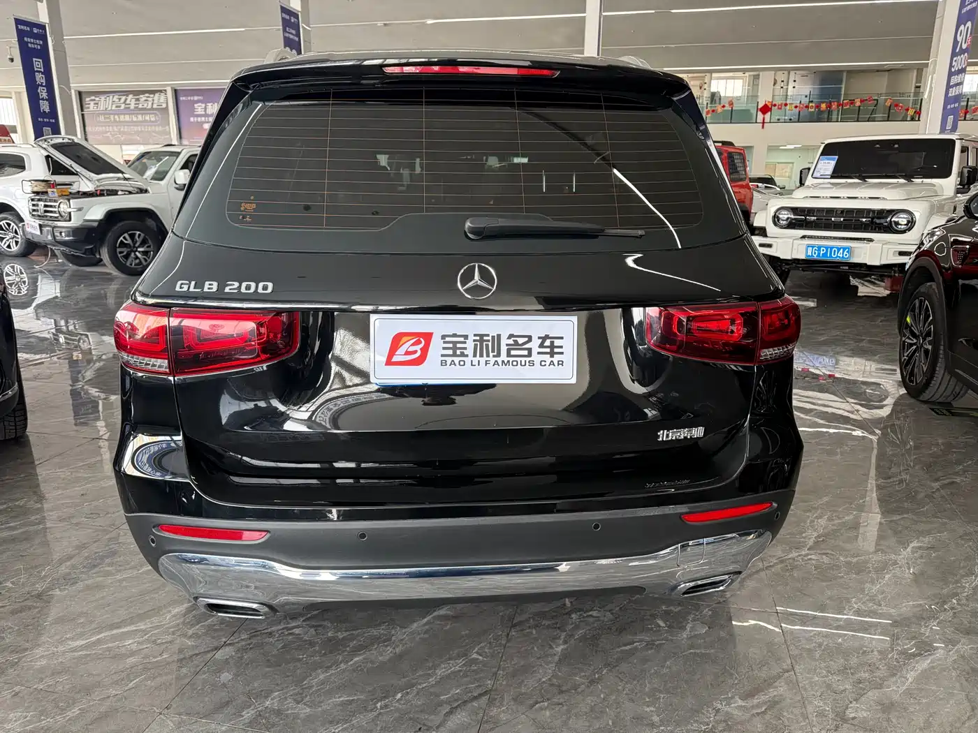 MERCEDES-BENZ GLB