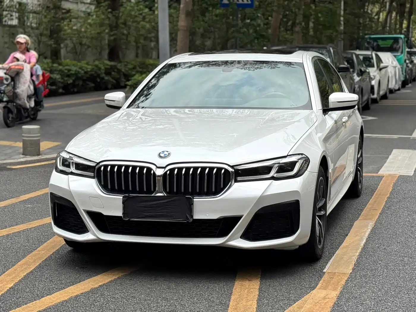 BMW 5 Series 2022 525Li M Sport Package фото 13