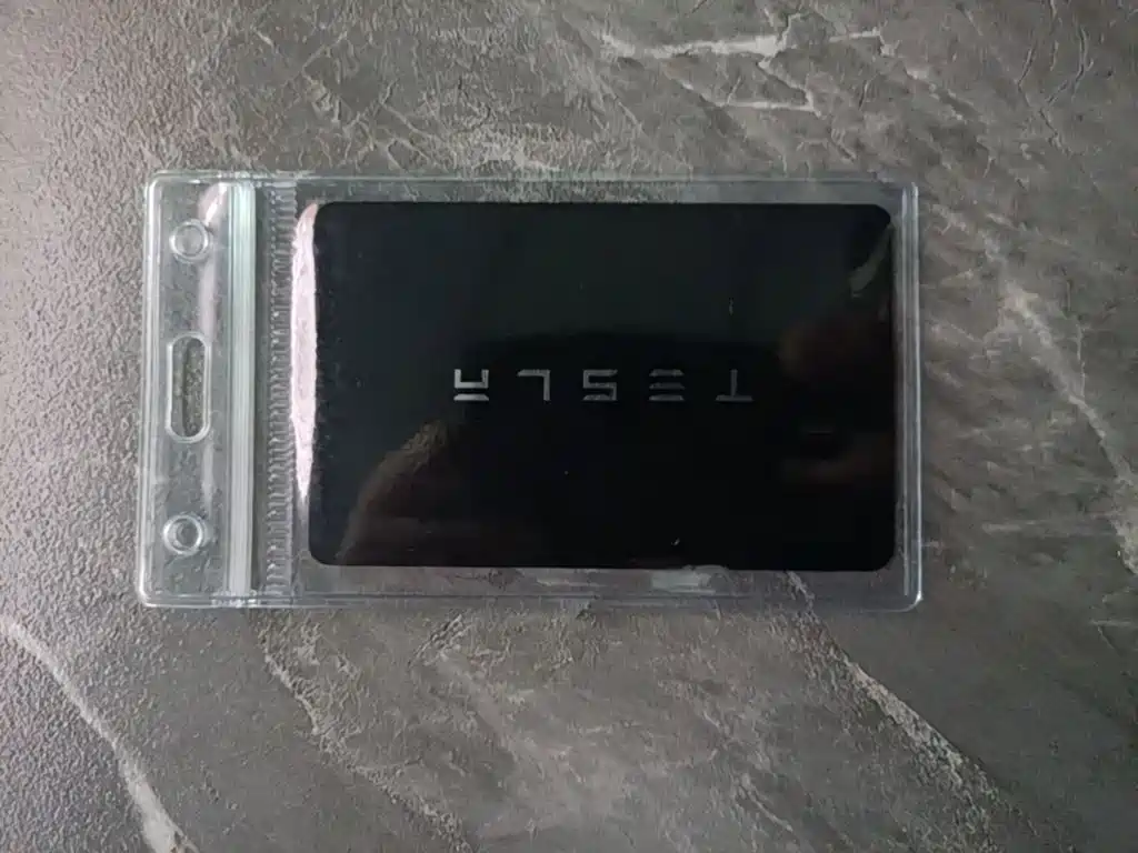 Фото 9 - Tesla Model 3