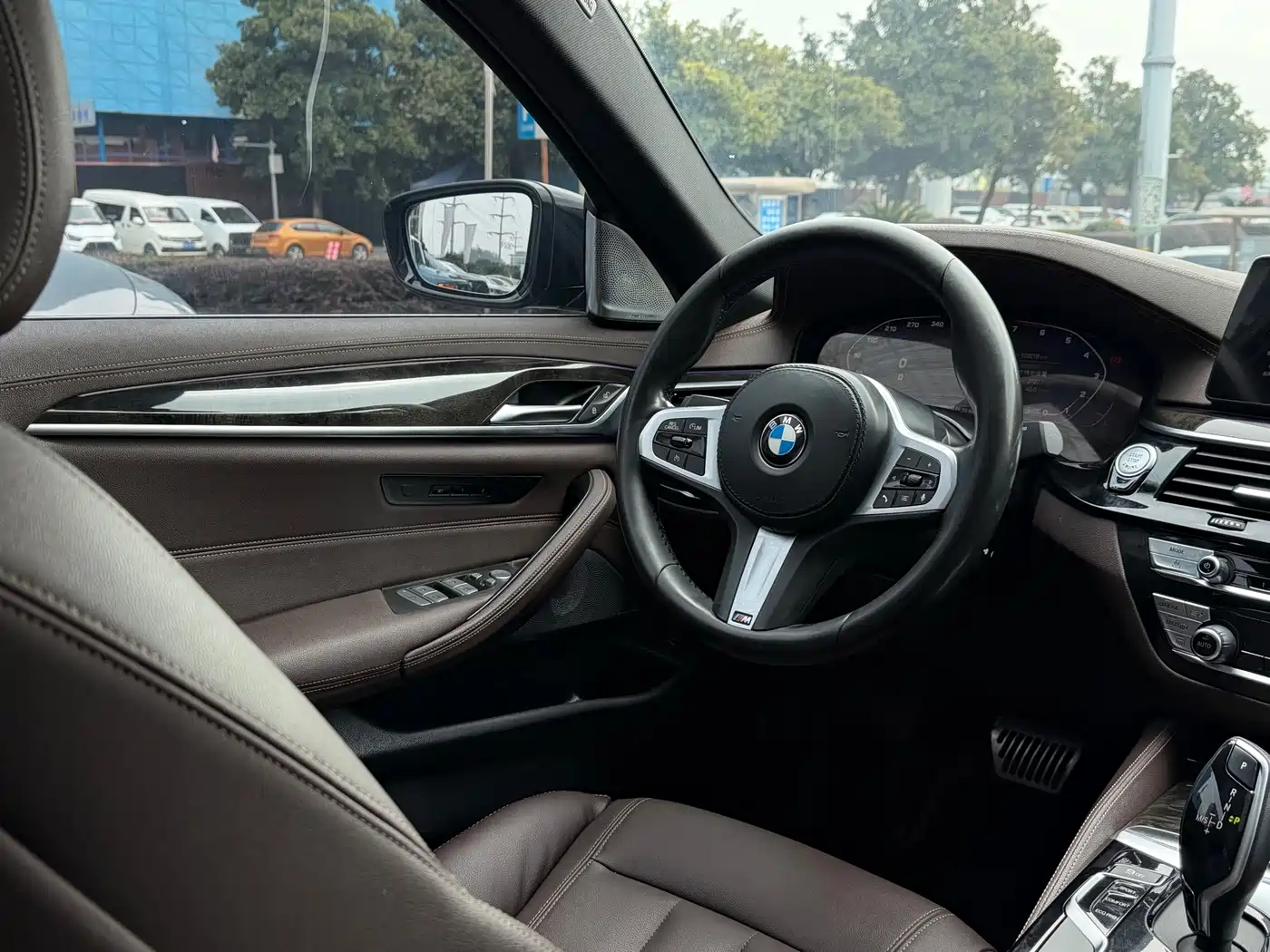 BMW 5 Series 2020 525Li M Sport Package фото 16