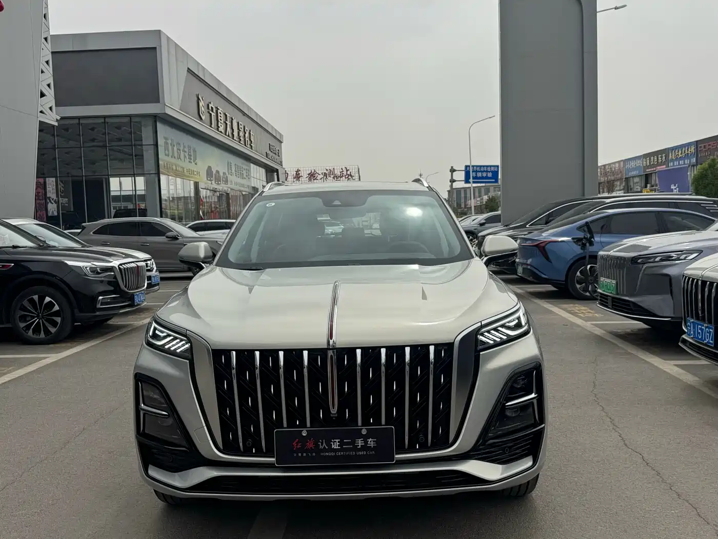 Hongqi HS5 2023 2.0T Flag Enjoy Pro Edition фото 2