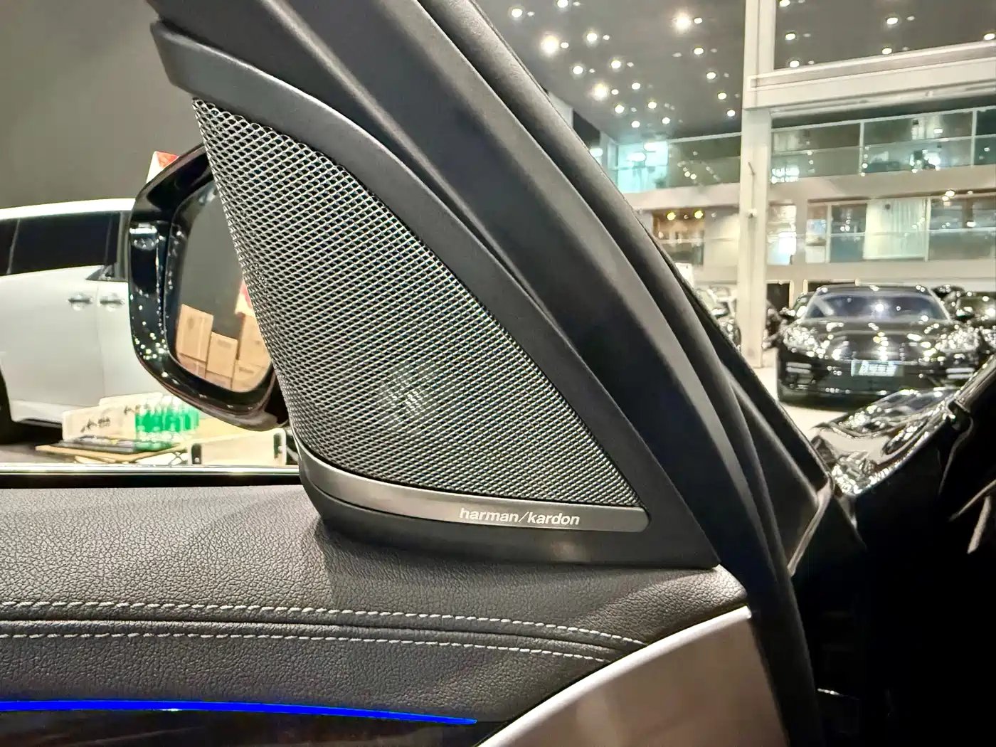 BMW 5 Series 2020 530Li Exclusive M Sport Package фото 8