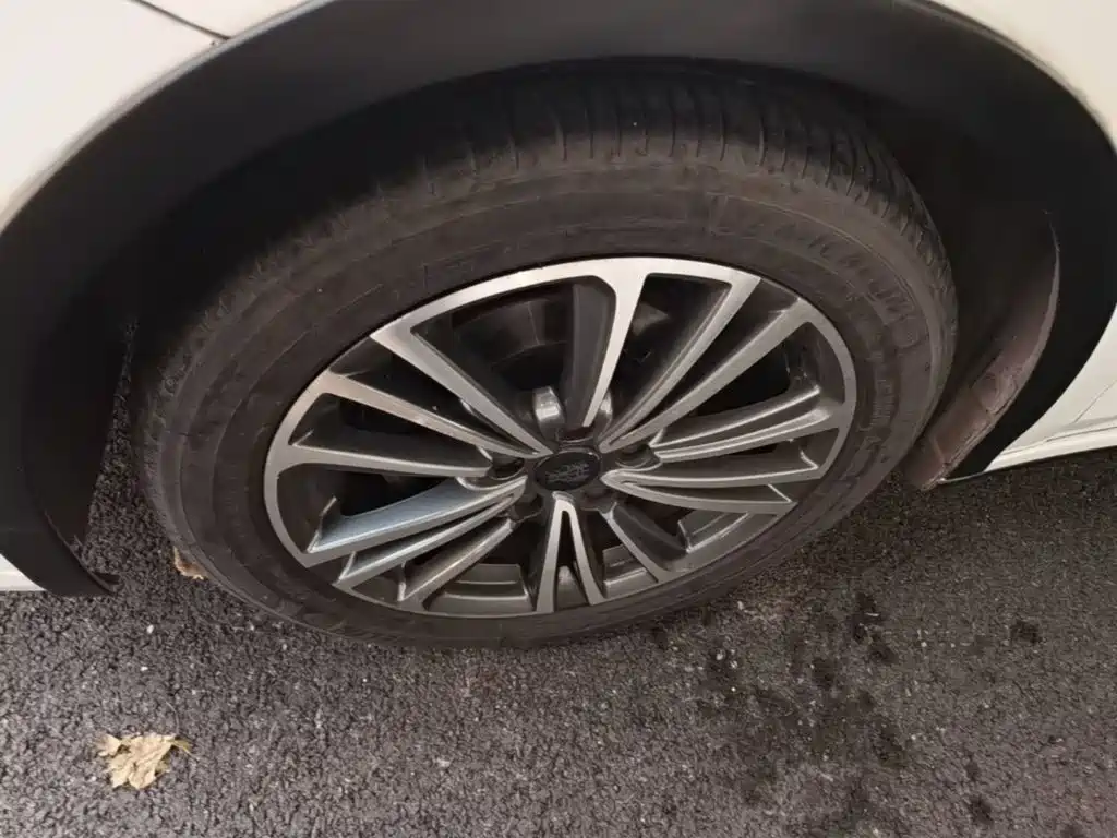 Roewe i6 2019 2019 PLUS 1.6L CVT 4G Connected Flagship Great Edition