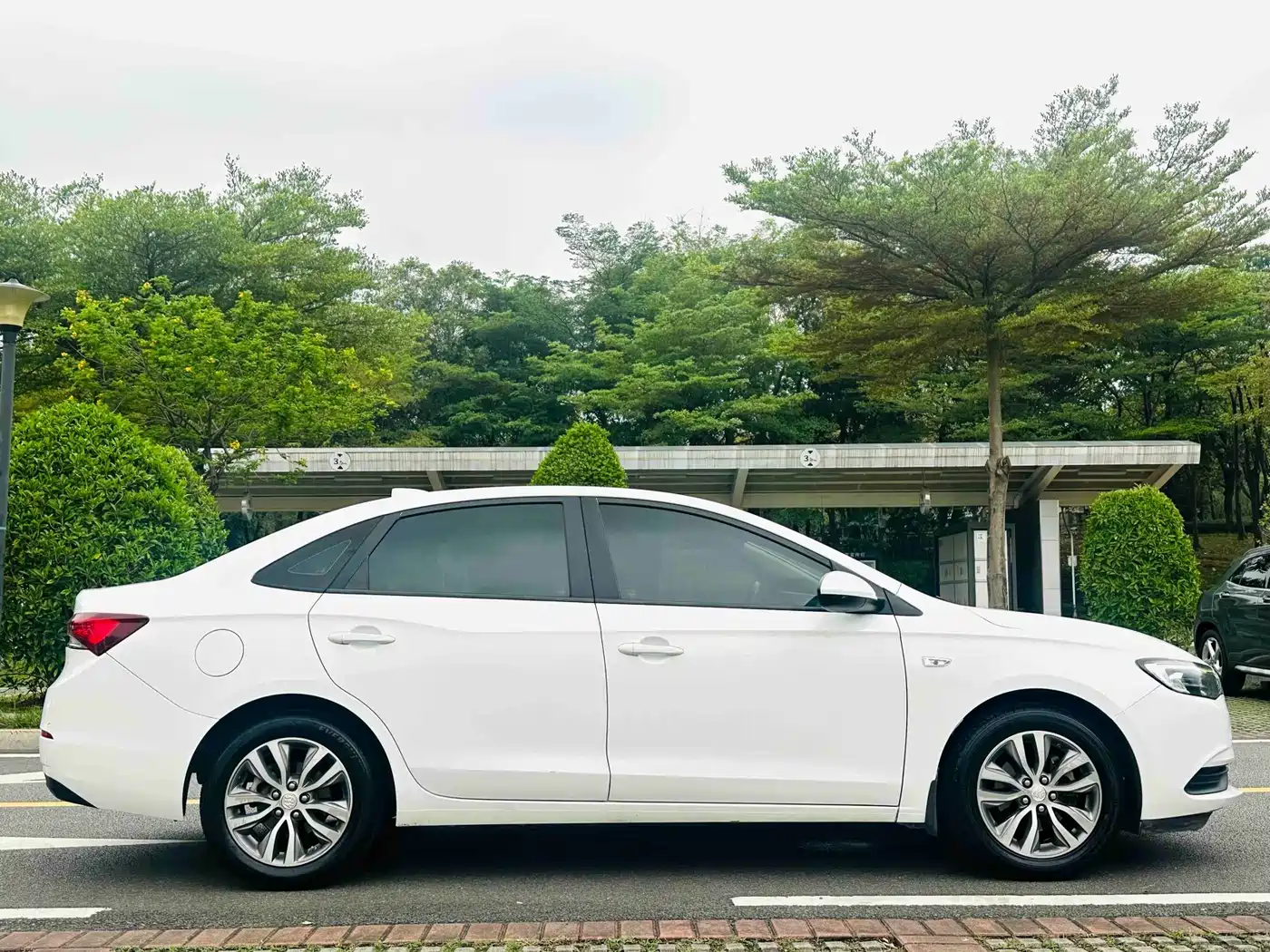 Buick Excelle 2018 18T Automatic Elite фото 4