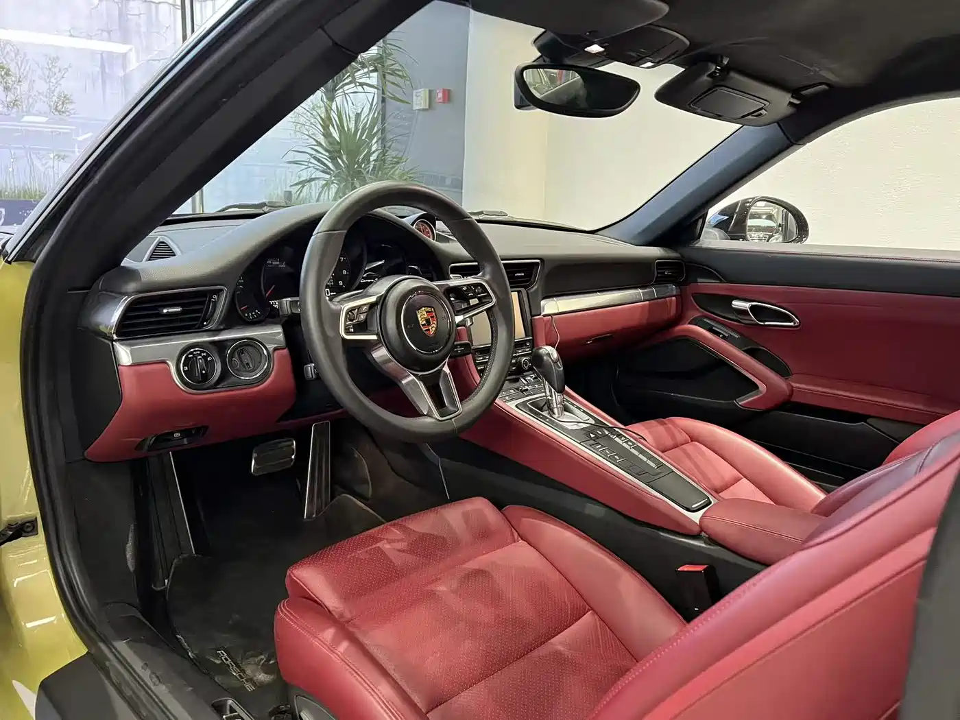 Porsche 911 2012 Carrera 3.4L фото 15