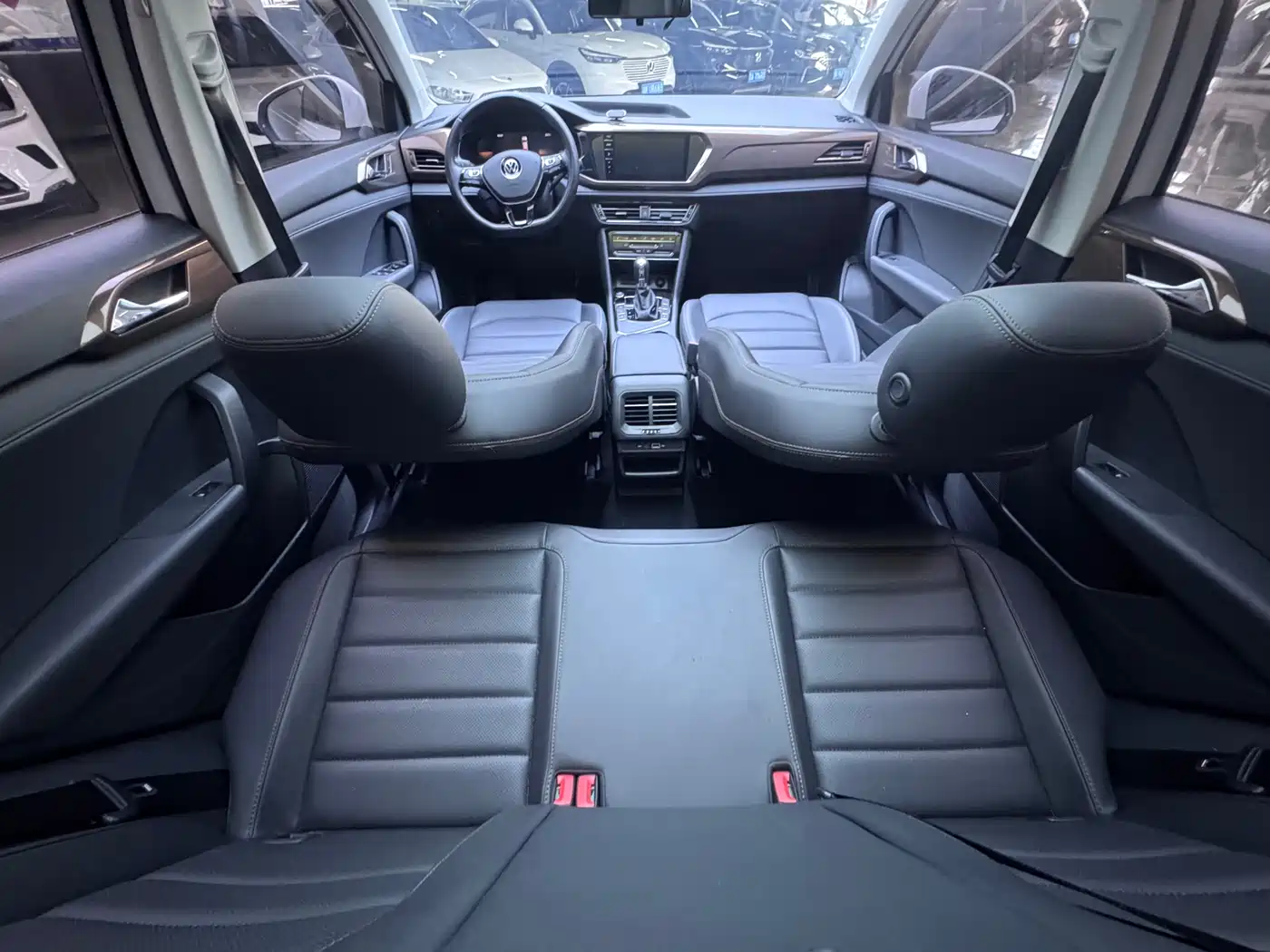 Volkswagen Tharu 2022 280TSI FWD Luxury Edition фото 8