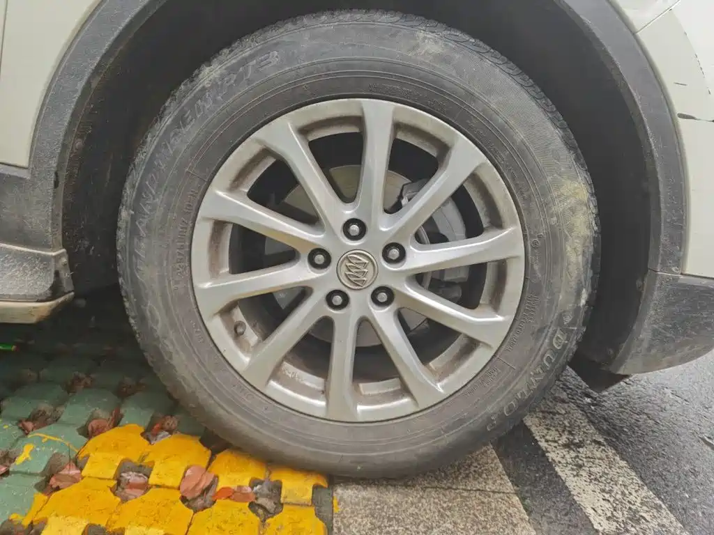 Фото 8 - Buick Envision Plus