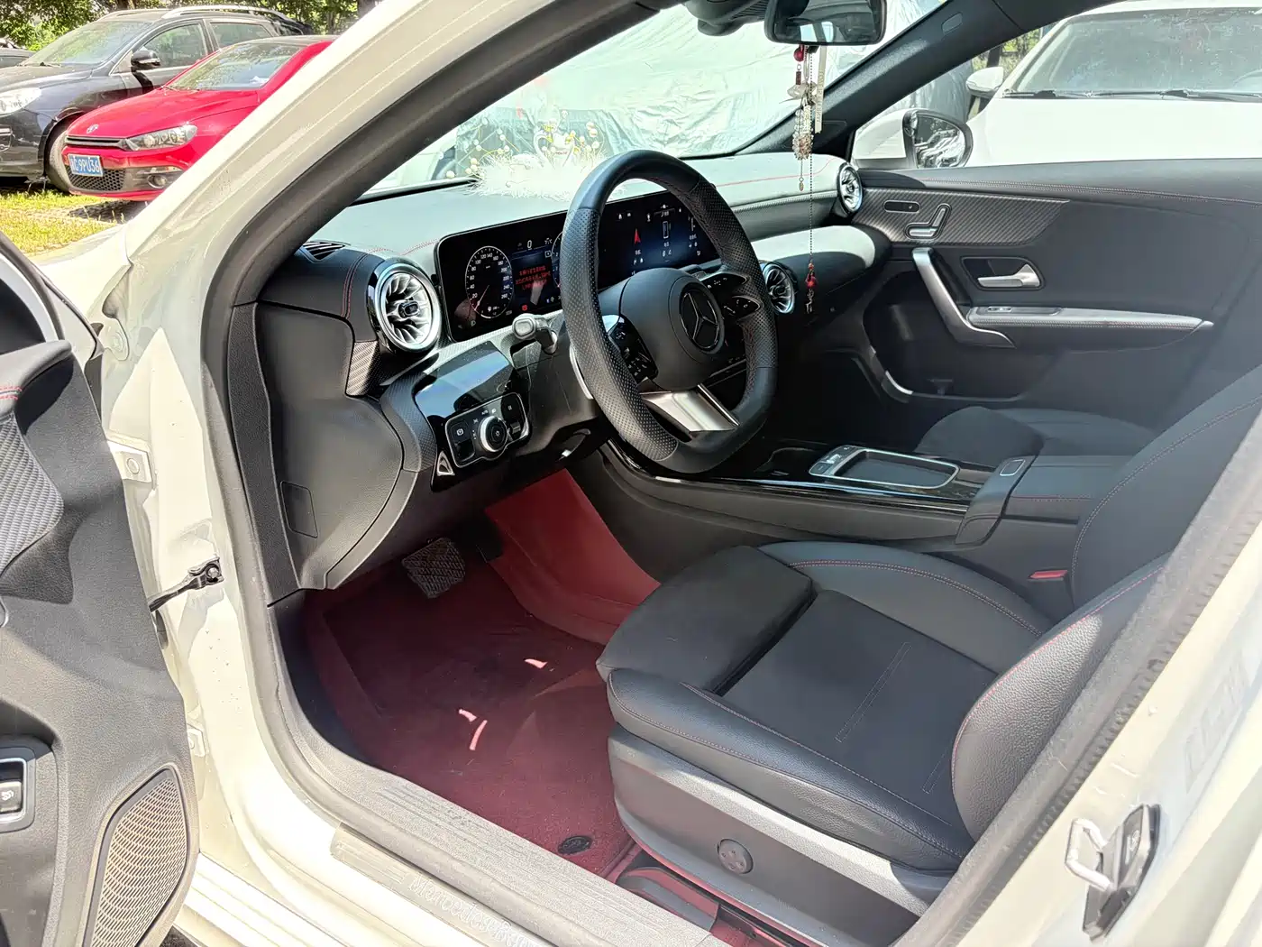 Mercedes-Benz A-Class 2024 A 200 L Sport Edition фото 11
