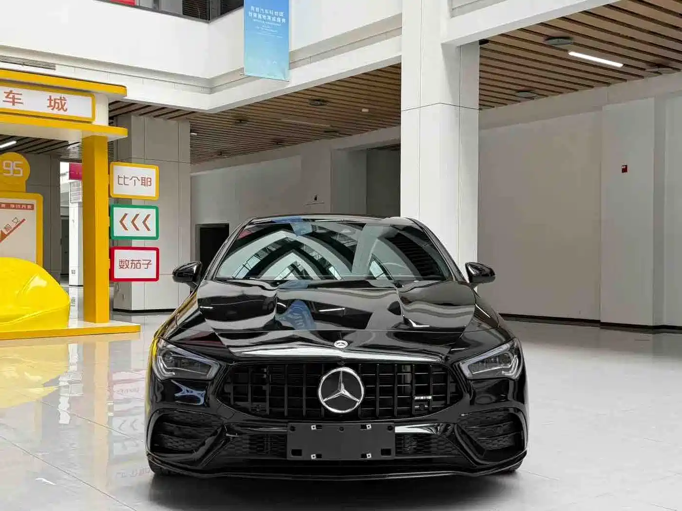 Mercedes-Benz CLA AMG 2023 AMG CLA 35 4MATIC фото 2