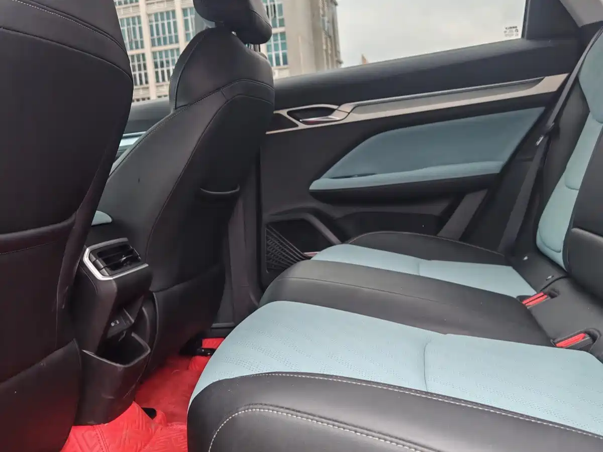 2023 Geely Emgrand L