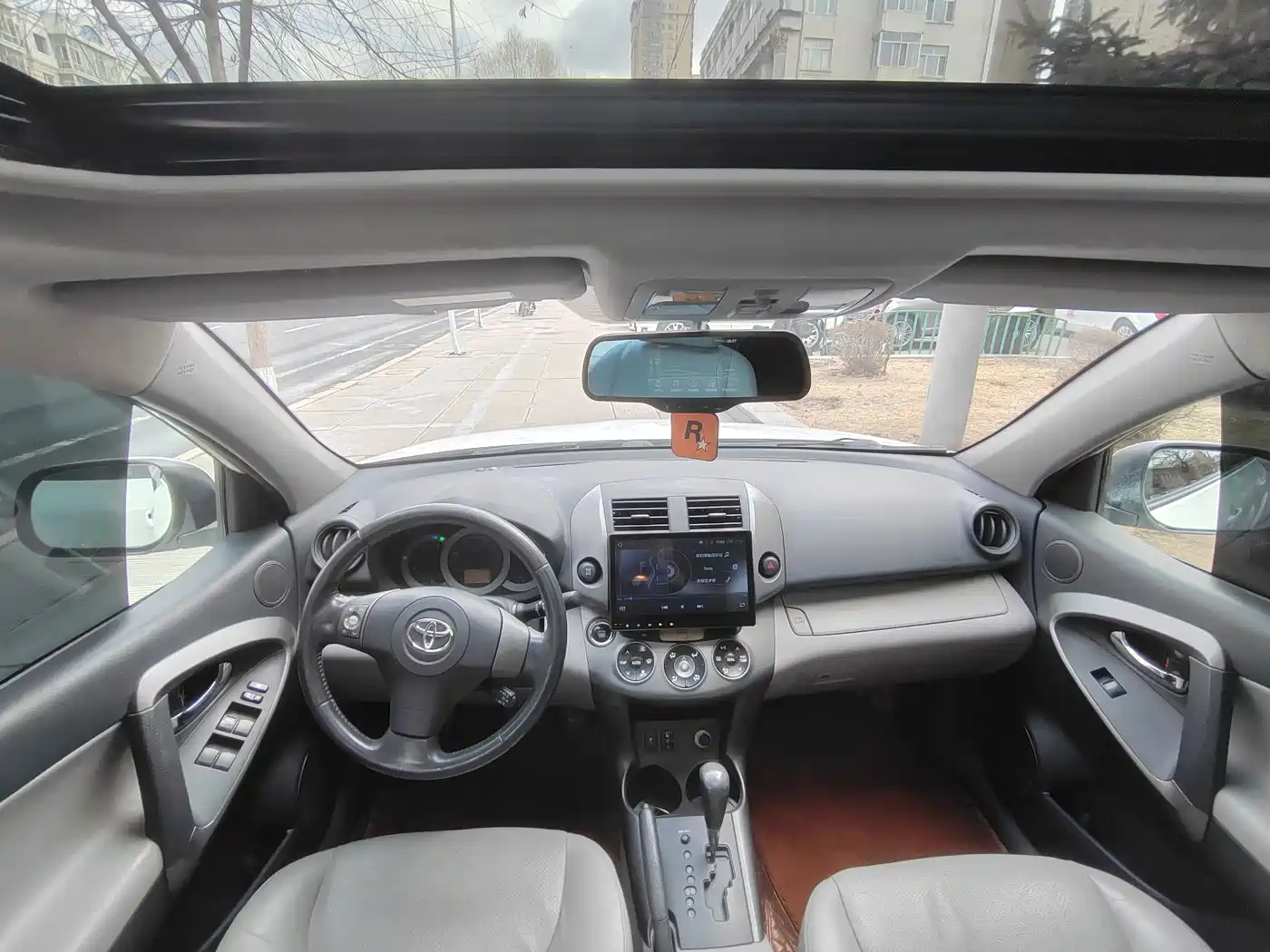 Toyota RAV4 Rongfang 2009 2.4L Automatic Luxury Edition фото 8