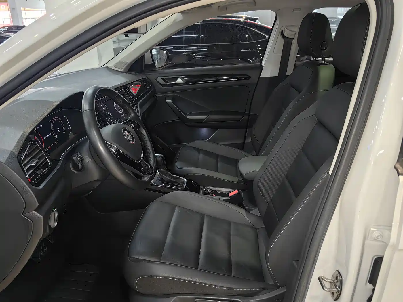 Volkswagen T-ROC 2020 280TSI DSG 2WD Comfort фото 23