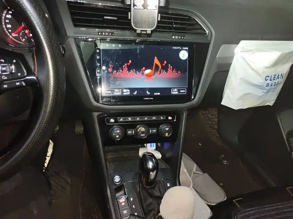 Volkswagen Tiguan L 2018 330TSI Automatic 2WD Trend Edition фото 6