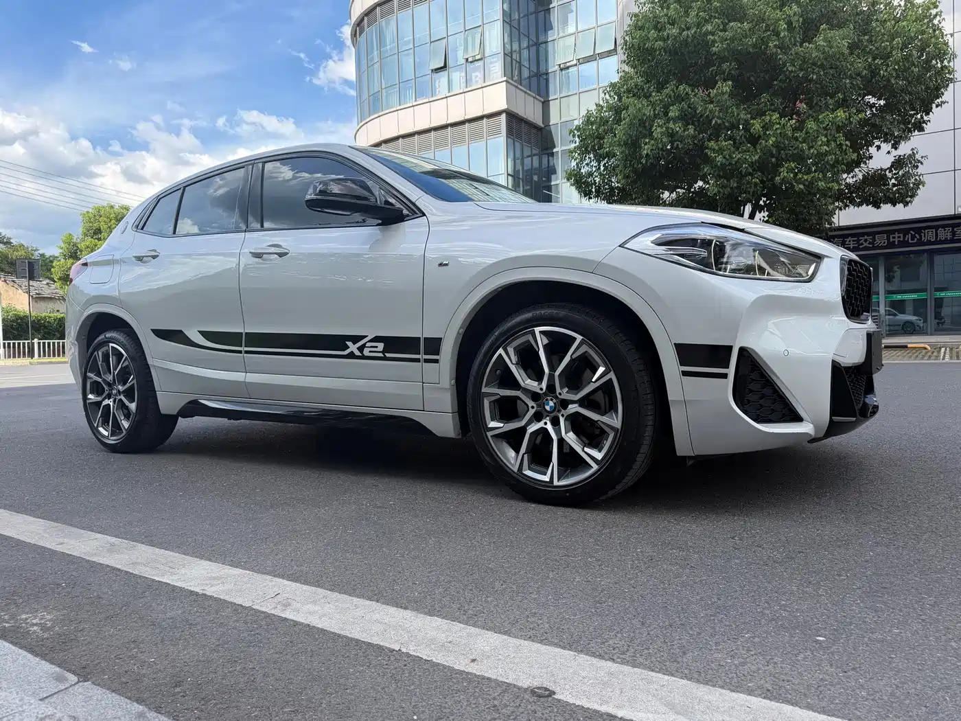 BMW X2 2023 2022 sDrive25i Black Night Edition