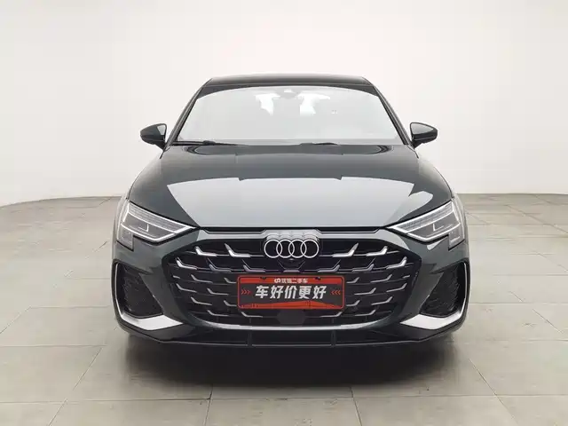Audi A3 2025 Sportback 35TFSI Flying Premium — фото 3
