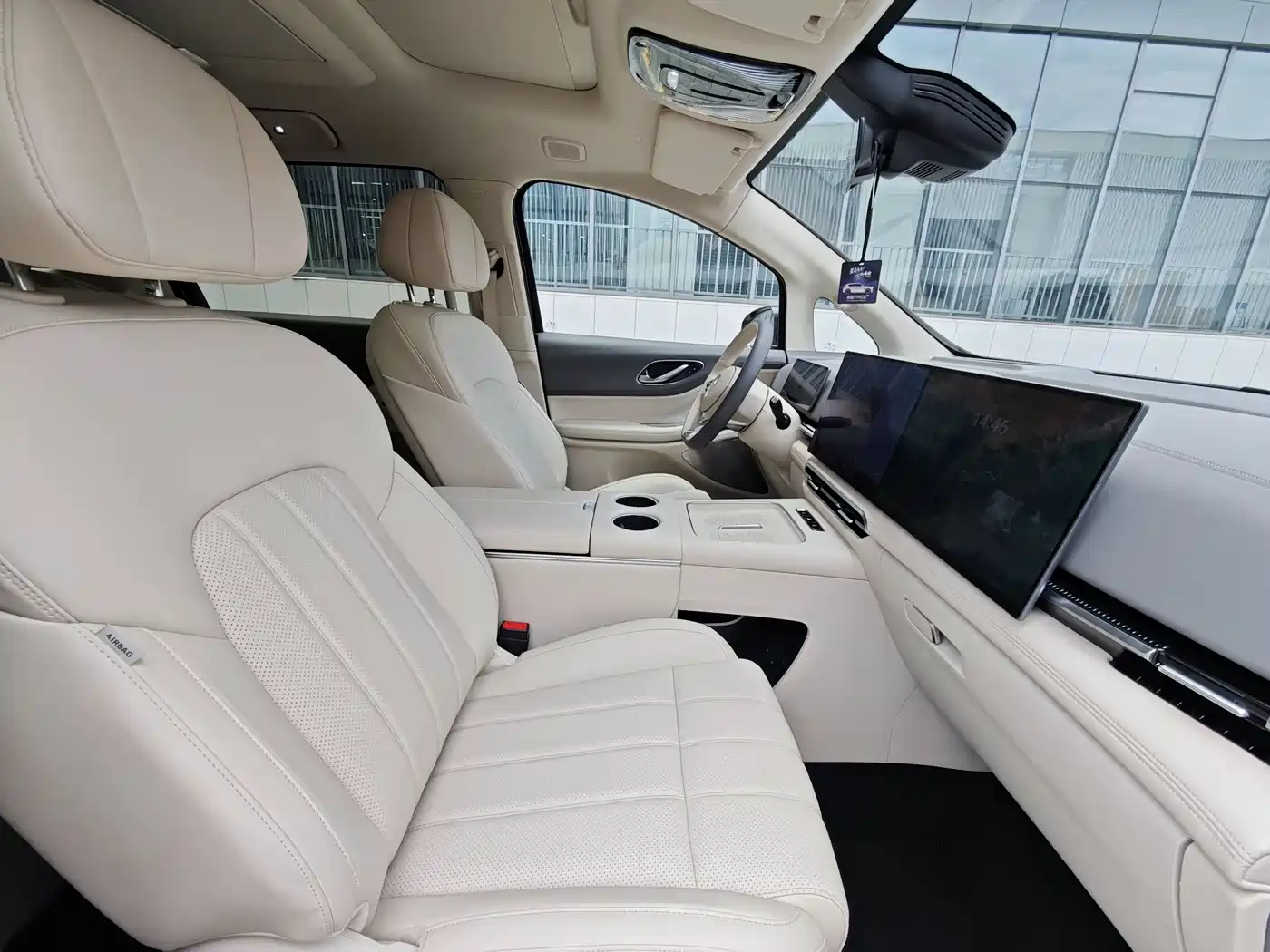 Voyah Auto Voyah Dreamer 2025 PHEV 4WD Kunpeng Premium Edition фото 25