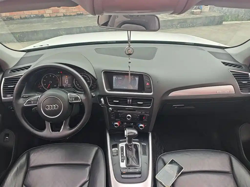Audi Q5 2015 40 TFSI Technology фото 10