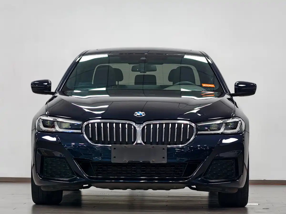 BMW 5 Series 2022 525Li M Sport Package фото 2