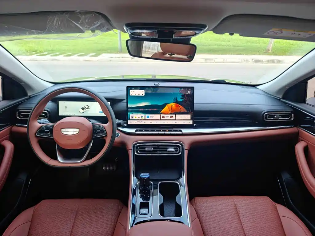 Geely Emgrand 2026