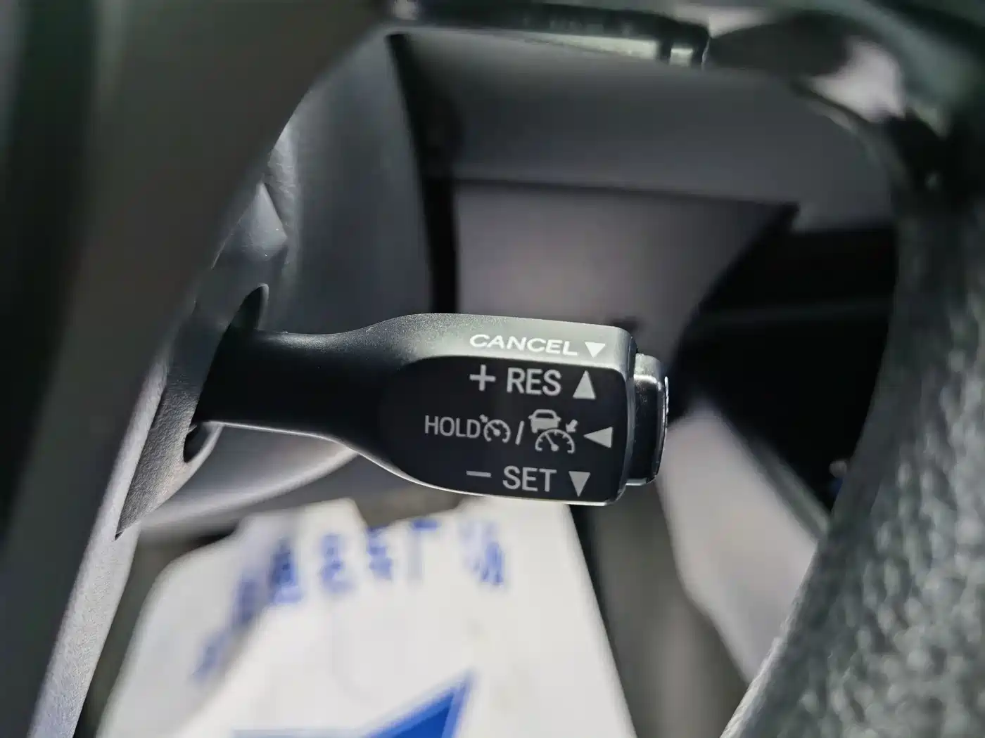Toyota C-HR 2020 Model 2.0L Leading фото 13