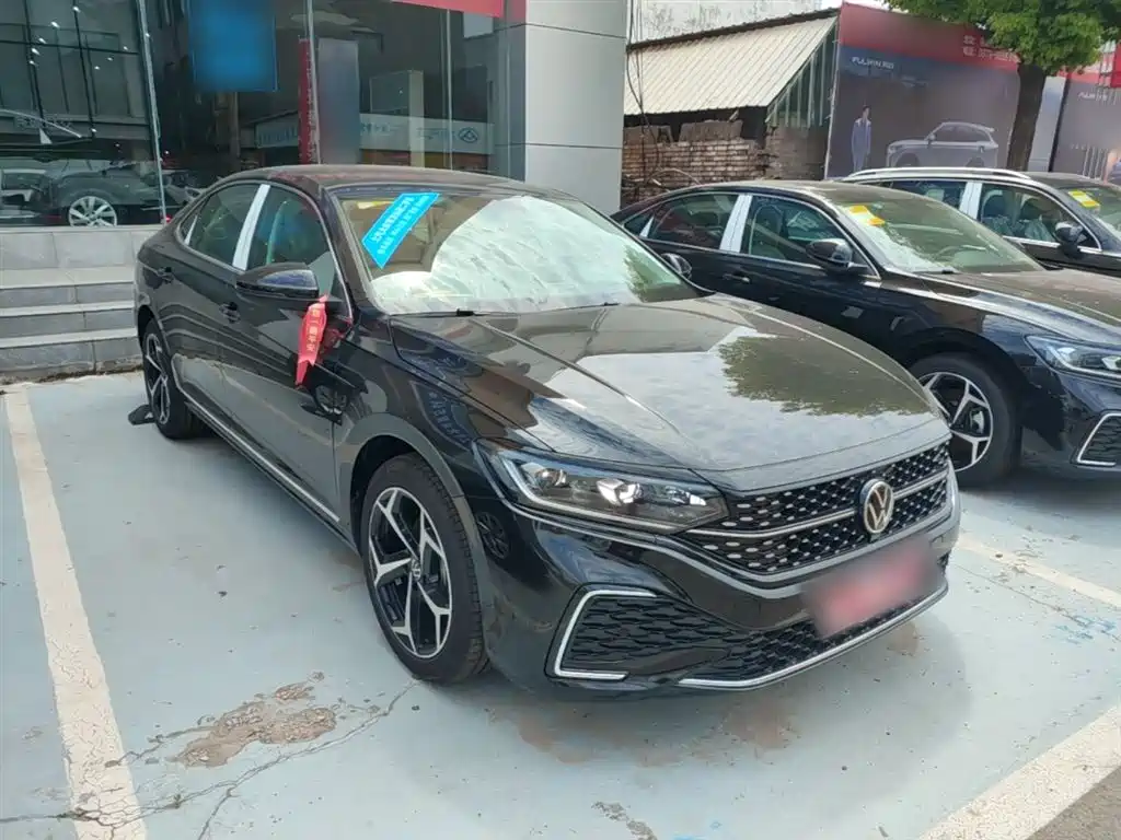 Volkswagen Passat 2026 Outstanding Edition 380TSI Starlight Dragon Soaring Version фото 4