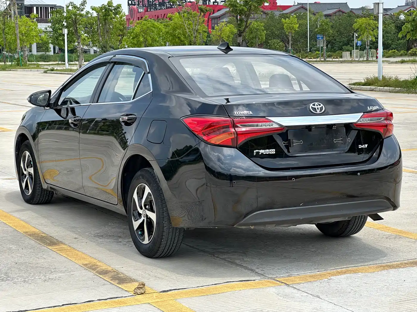 Toyota Levin 2017 Facelift 185T CVT Elite (China V) фото 16