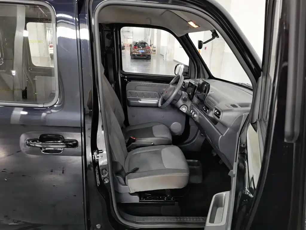 Фото 23 - Wuling Motors Wuling Zhiguang NEV