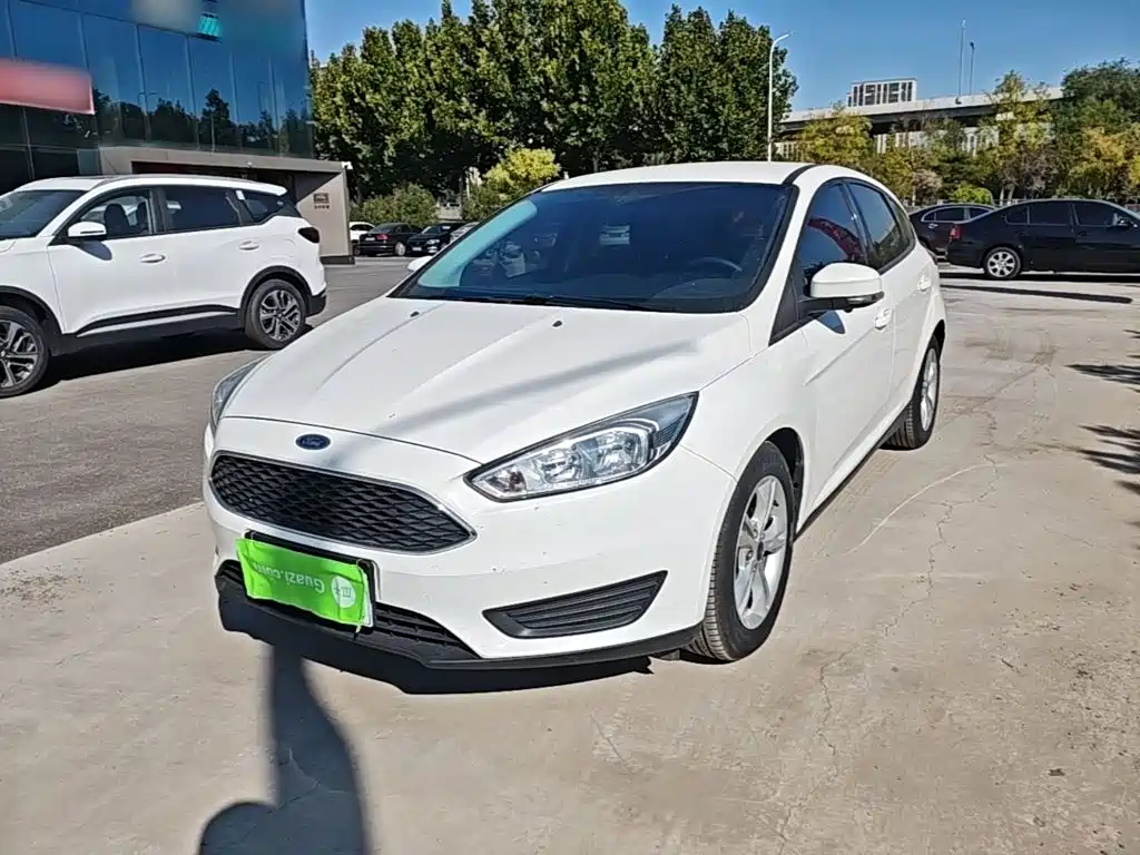 Ford Focus 2019 2018 Hatchback Classic 1.6L Automatic Comfort Smart Edition