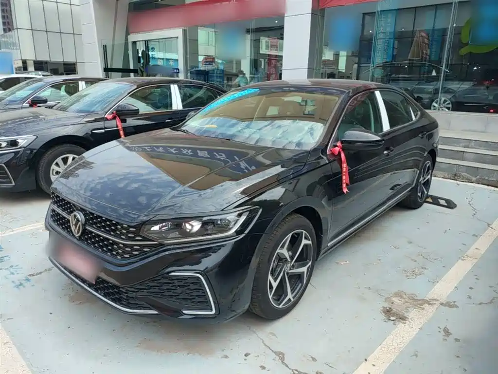 Volkswagen Passat 2026 Outstanding Edition 380TSI Starlight Dragon Soaring Version