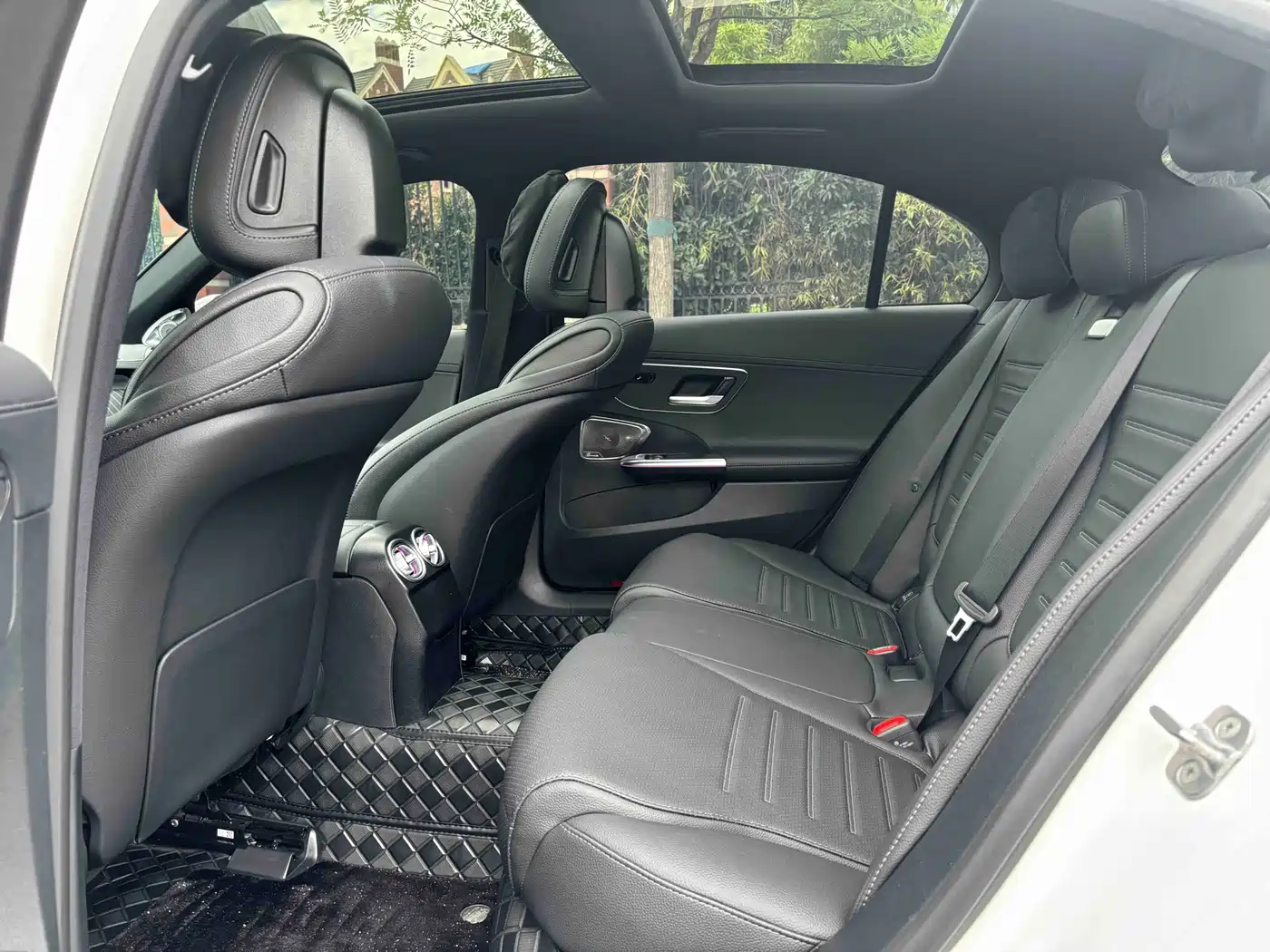 Mercedes-Benz C-Class 2025 C 260 L Sport Edition фото 5