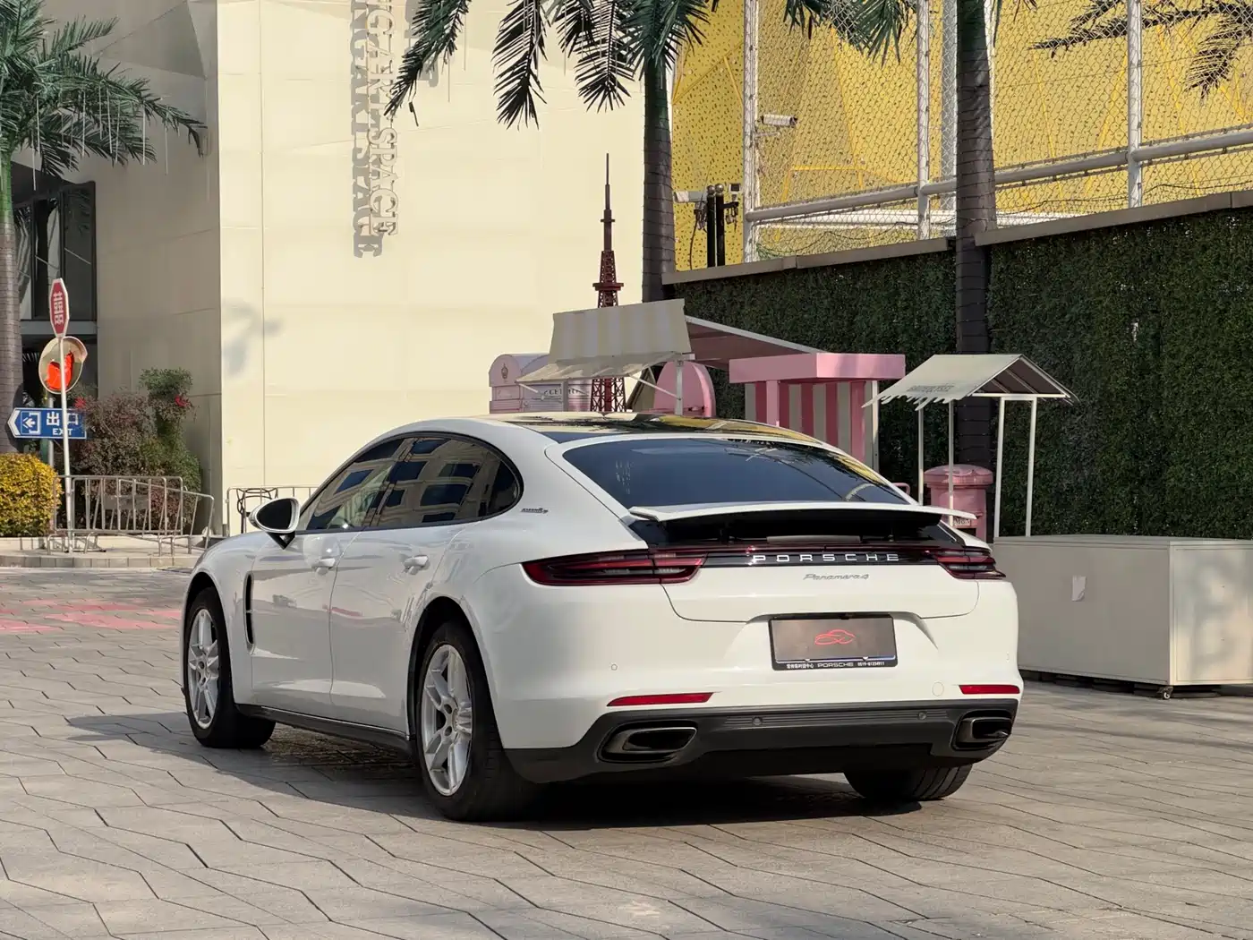 Porsche Panamera 2017 Panamera 4 Executive Long Wheelbase 3.0T фото 6