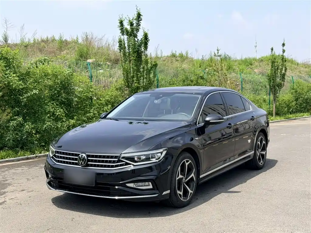 Volkswagen Magotan 2023 Model 2 Million Commemorative Edition 330TSI DSG Luxury фото 16
