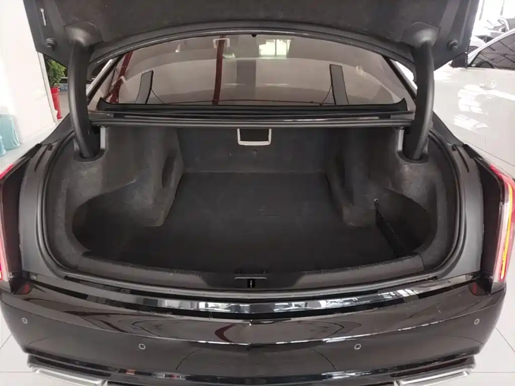 Cadillac CT6 2023 28T Luxury Edition фото 19