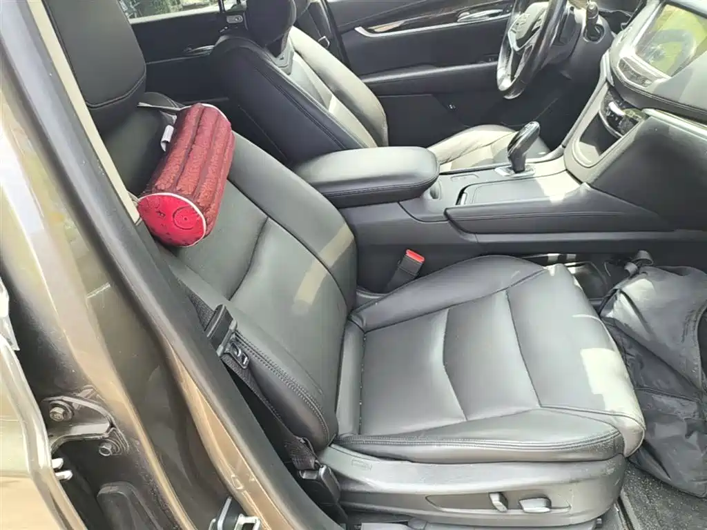 Cadillac XT5 2016 25T Luxury Model фото 25