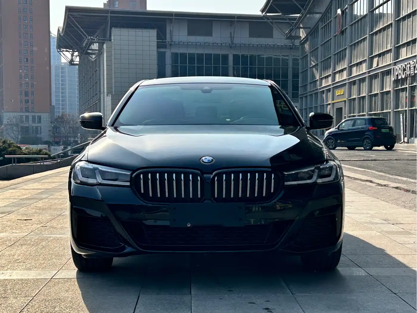 BMW 5 Series 2022 Model Second Facelift 530Li Leading M Sport Package фото 2