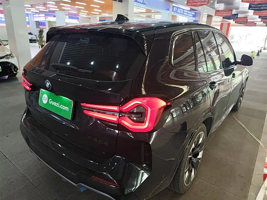 BMW iX3 2022 Innovation Leader фото 7
