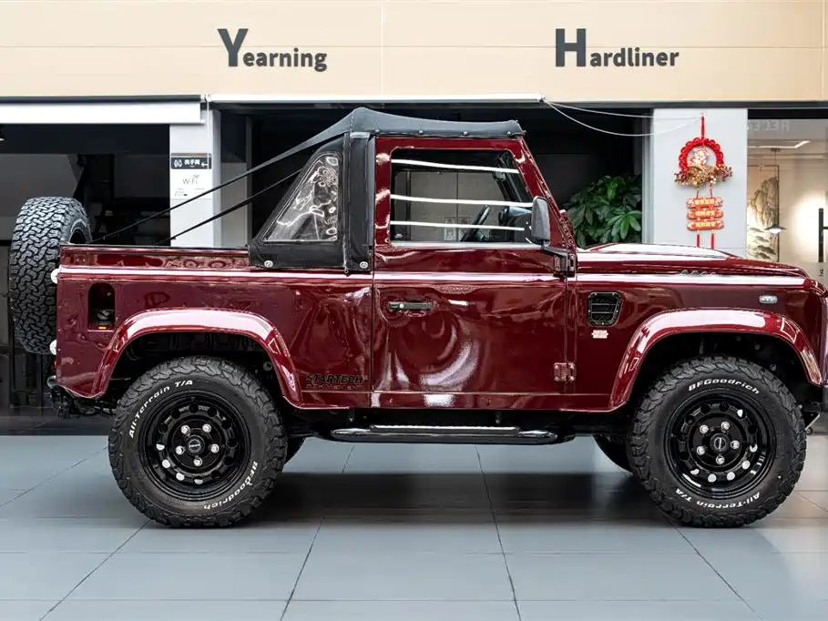Land Rover Defender фото 4