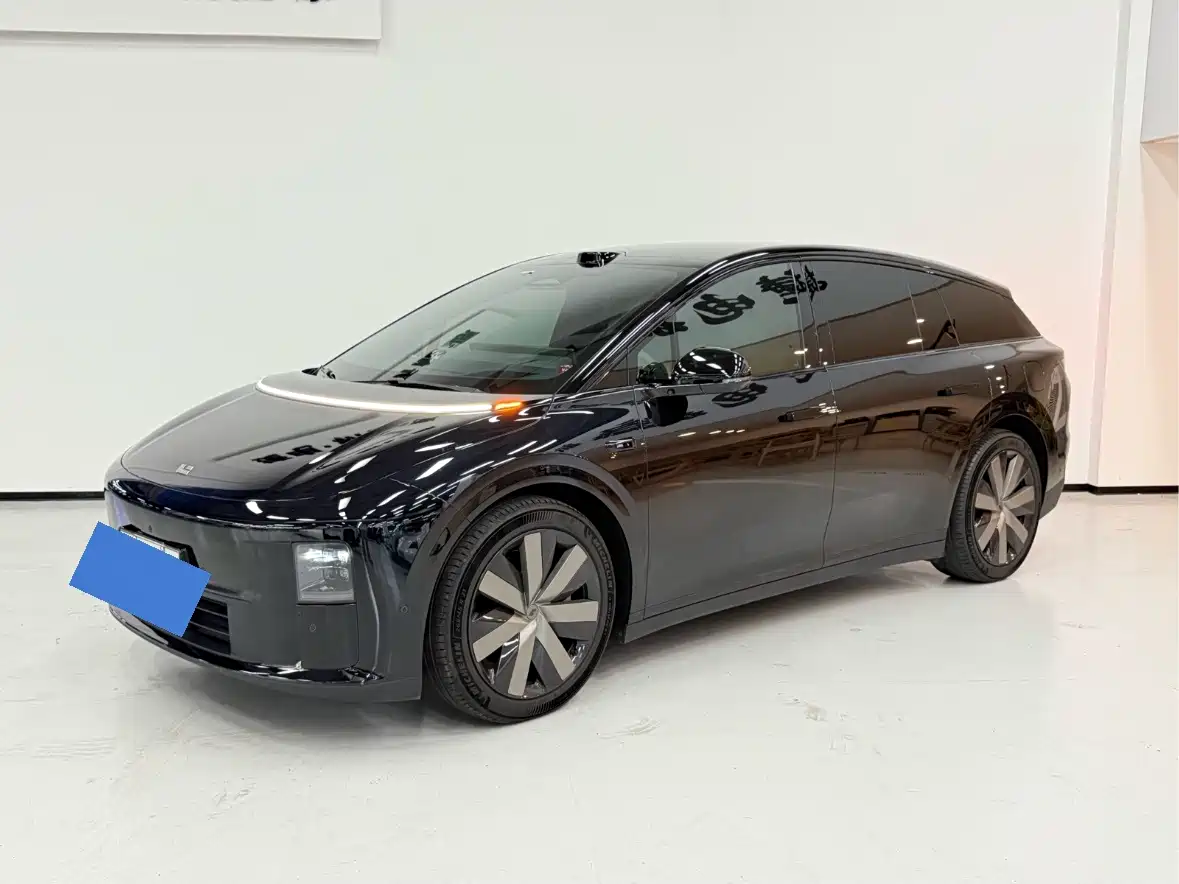 Li Auto i6 2025