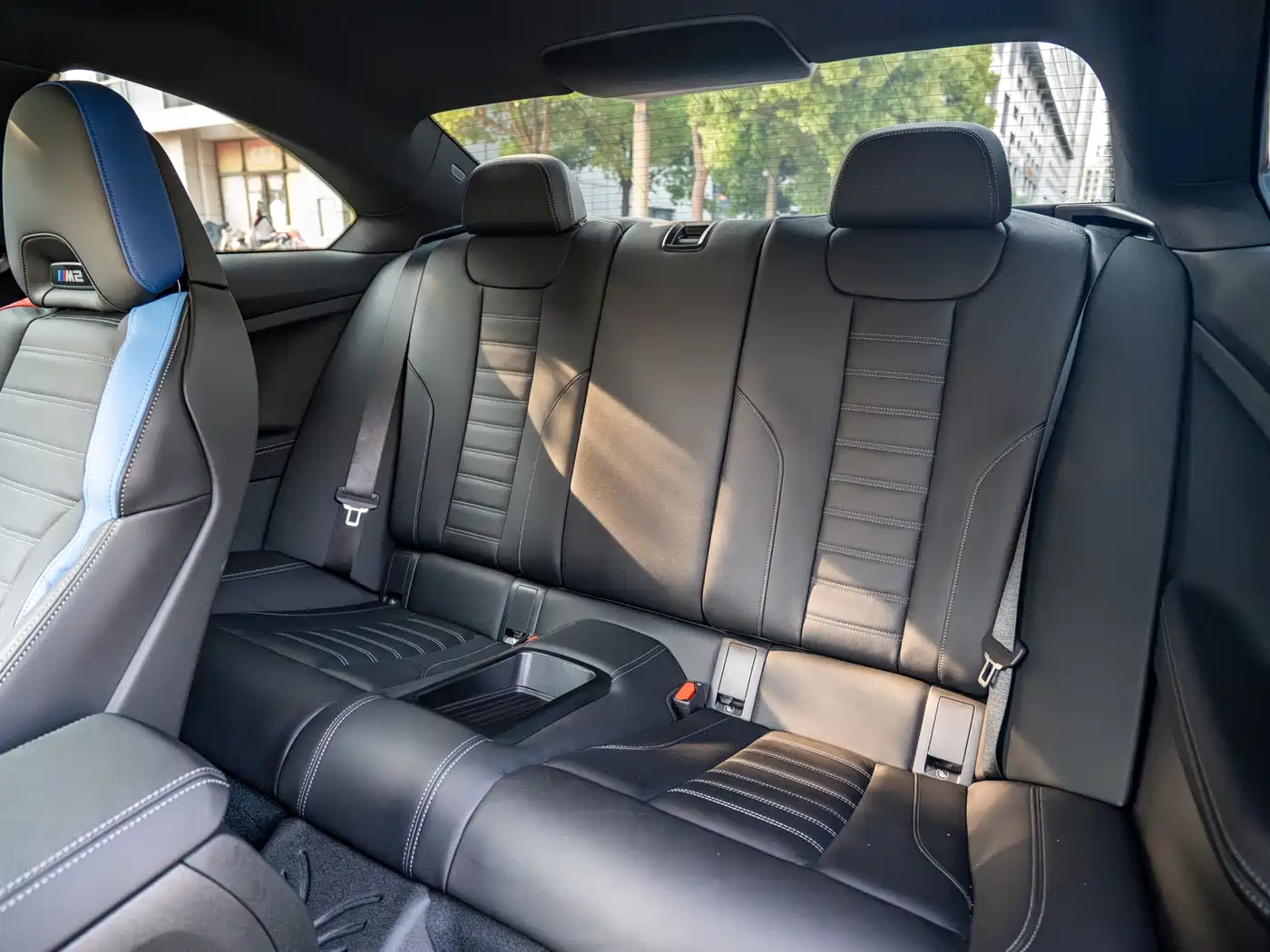 BMW M2 2024 M2 фото 14