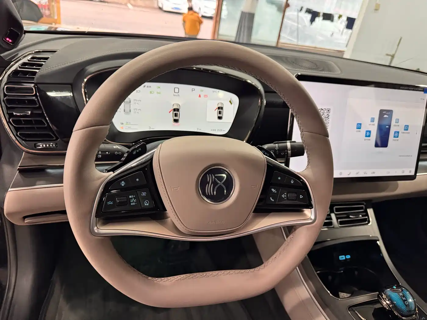 BYD Han 2025 DM-i 125KM LiDAR Smart Driving фото 9