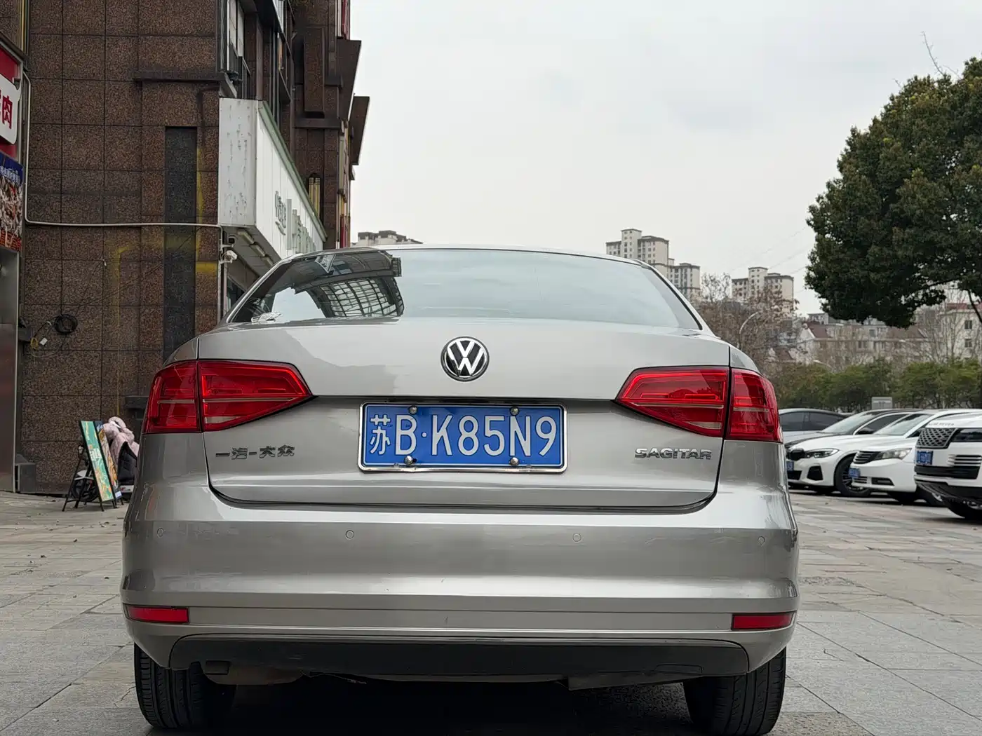 Volkswagen Sagitar 2015 1.6L Automatic Comfort фото 6