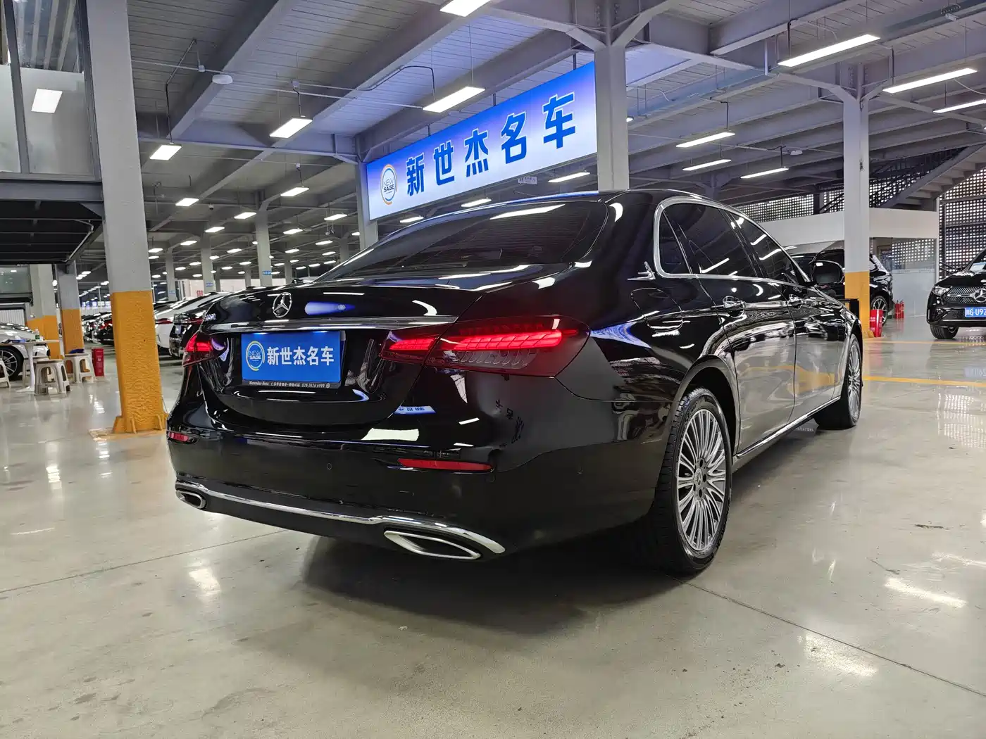 MERCEDES-BENZ E CLASS