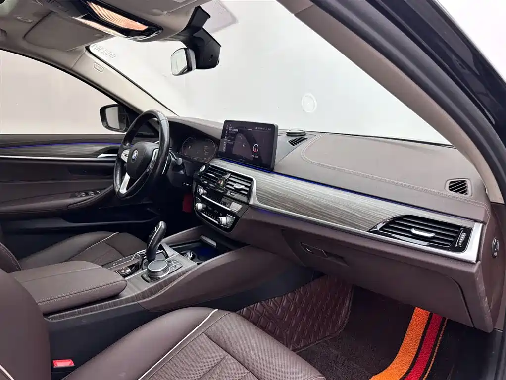 BMW 5 Series 2021 530Li Leading Luxury Package фото 11
