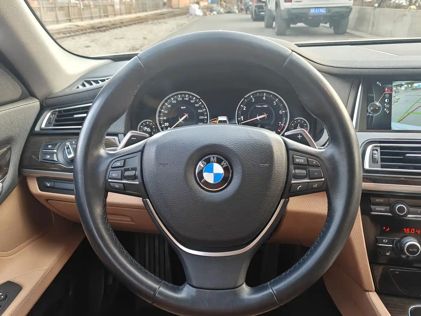 BMW 7 Series 2013 Model 740Li Leading фото 17