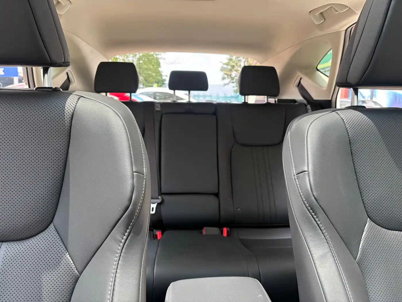 Lexus NX 2022 260 FWD Joy Creation Edition фото 18