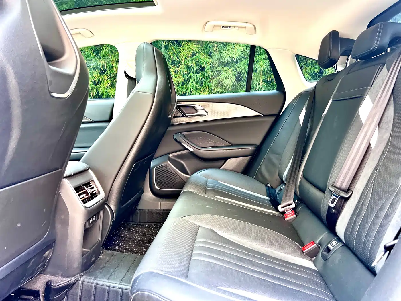 Hongqi H6 2026 2025 Model 2.0T Fashion Edition