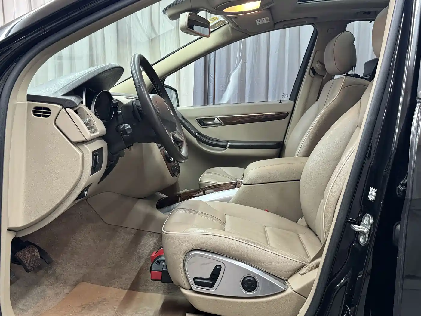 Mercedes-Benz R-Class 2011 R 350 L 4MATIC фото 8