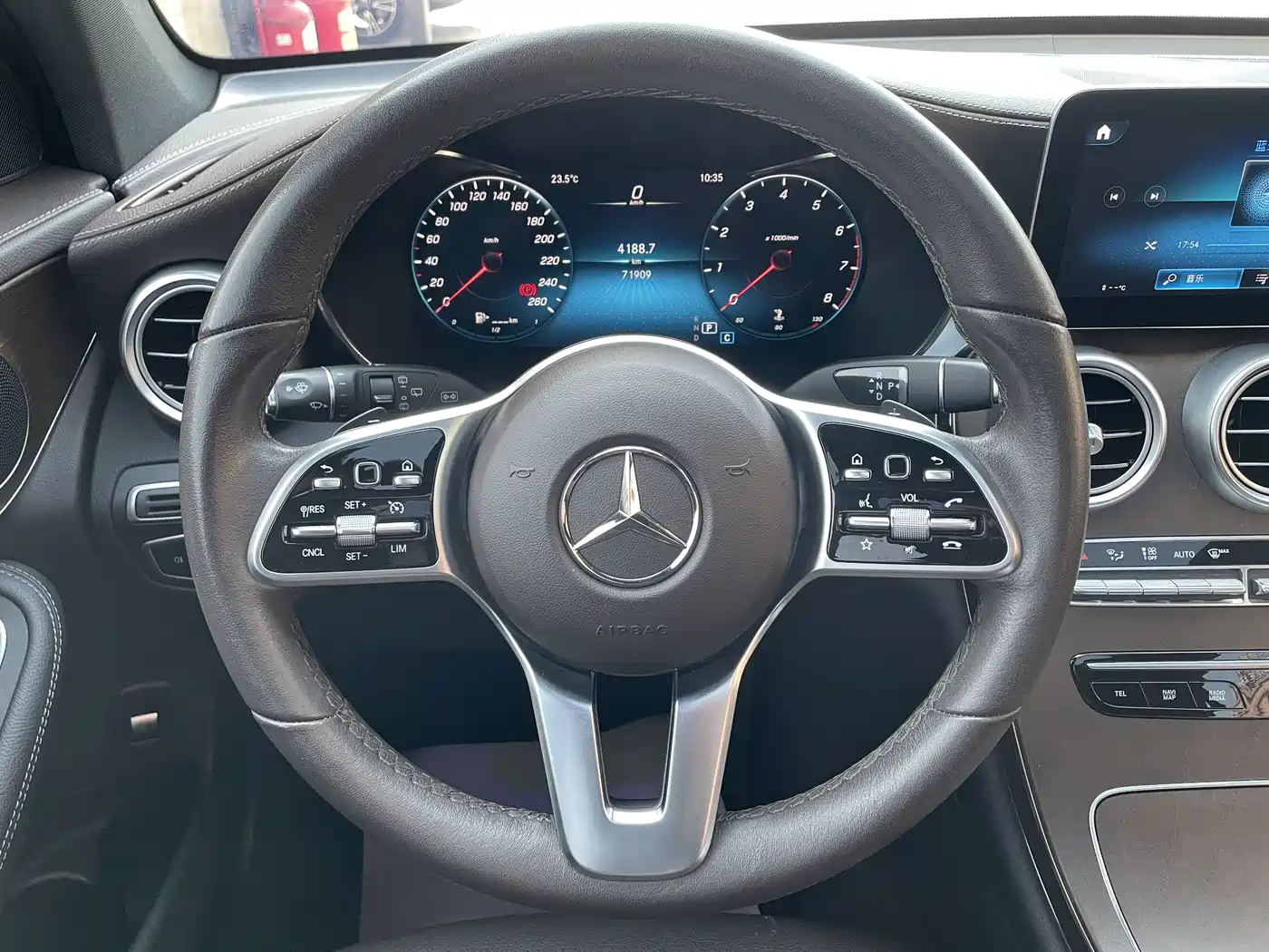 Mercedes-Benz GLC 2022 Facelift GLC 300 L 4MATIC Dynamic Collector's Edition фото 12