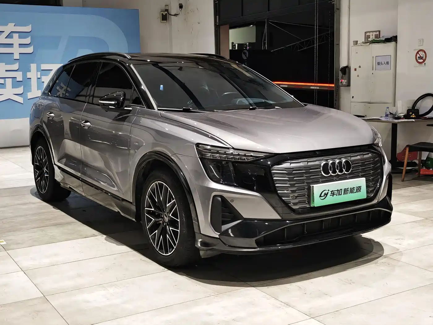Audi Q5 e-tron 2022 40 e-tron Starlight Mech Suit фото 3